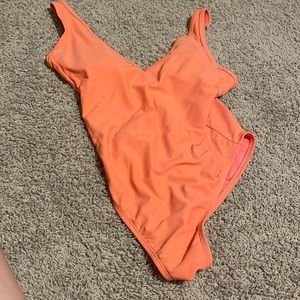 This is a cute bathing suit for summer